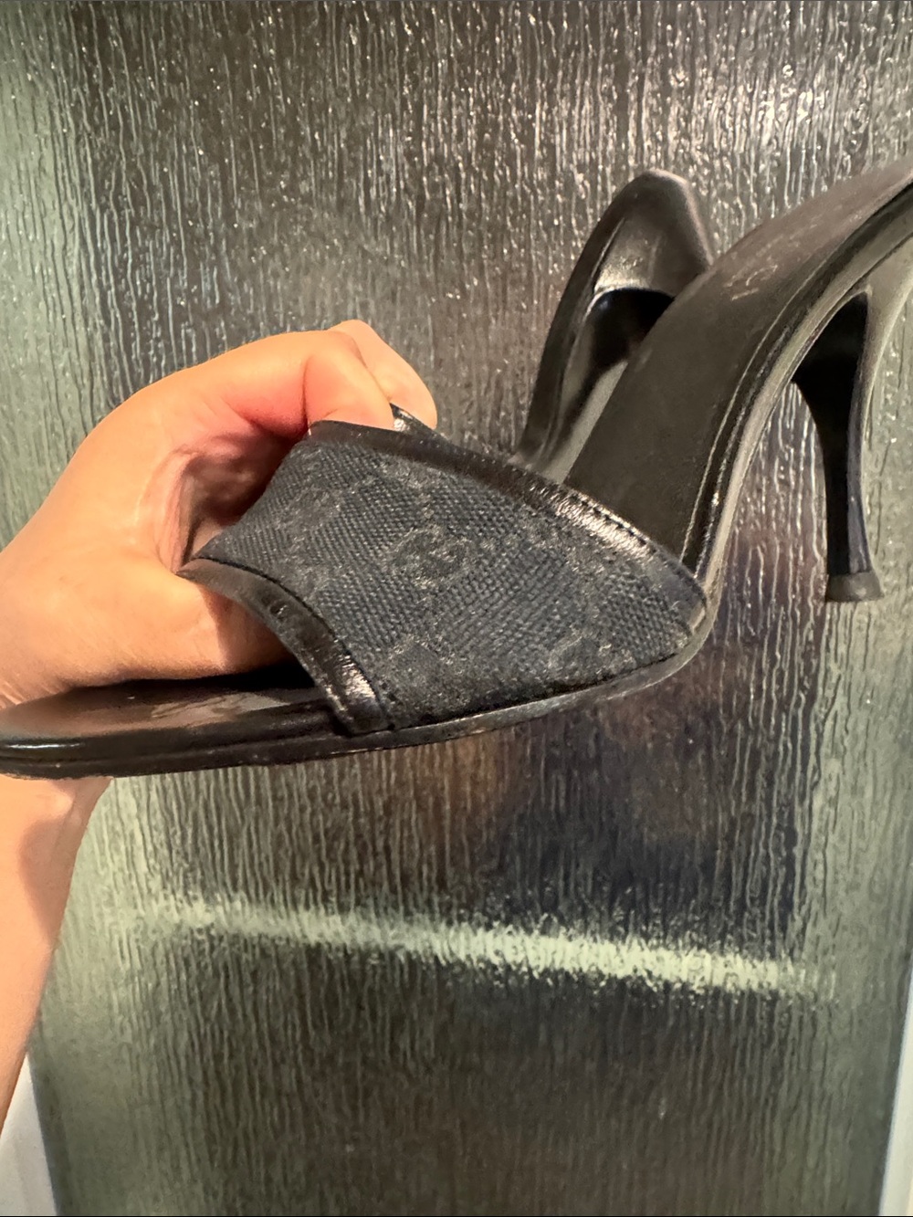 Gucci/Black Fabric GG/Leather/Open-Toe/3” Heels/US 6.5/Vintage/Classy/Timeless!! - Picture 2 of 16